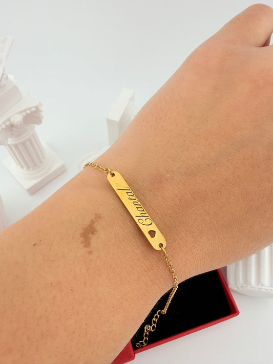 Personalized bracelet with name and text back