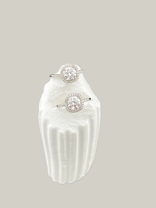 Halo Sparkle Ring in 925 Sterling Silver