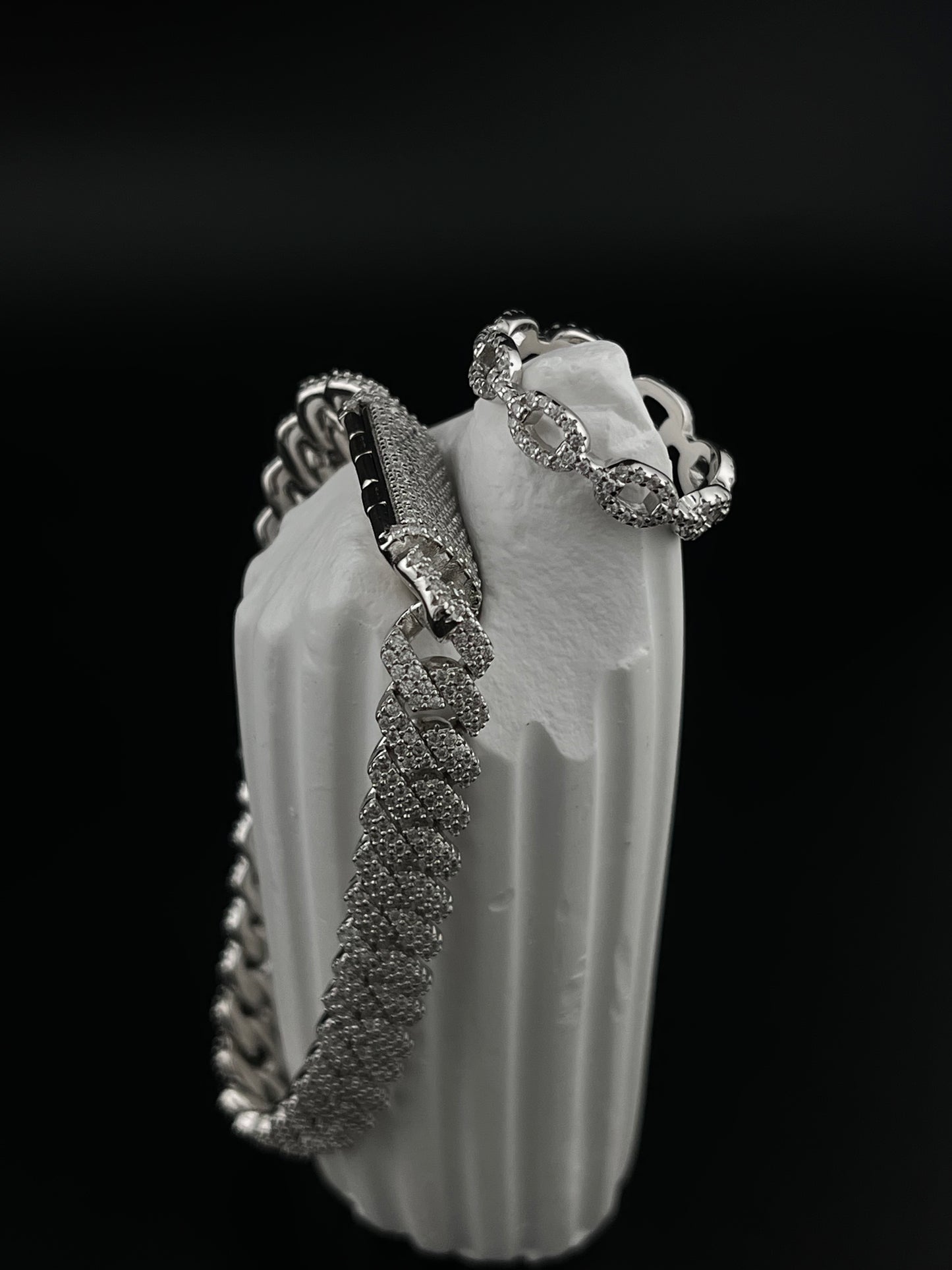 Link Chain Moissanite Ring – 925 Sterling Silver – ROYBEL Exclusive (Sizes 7–8)