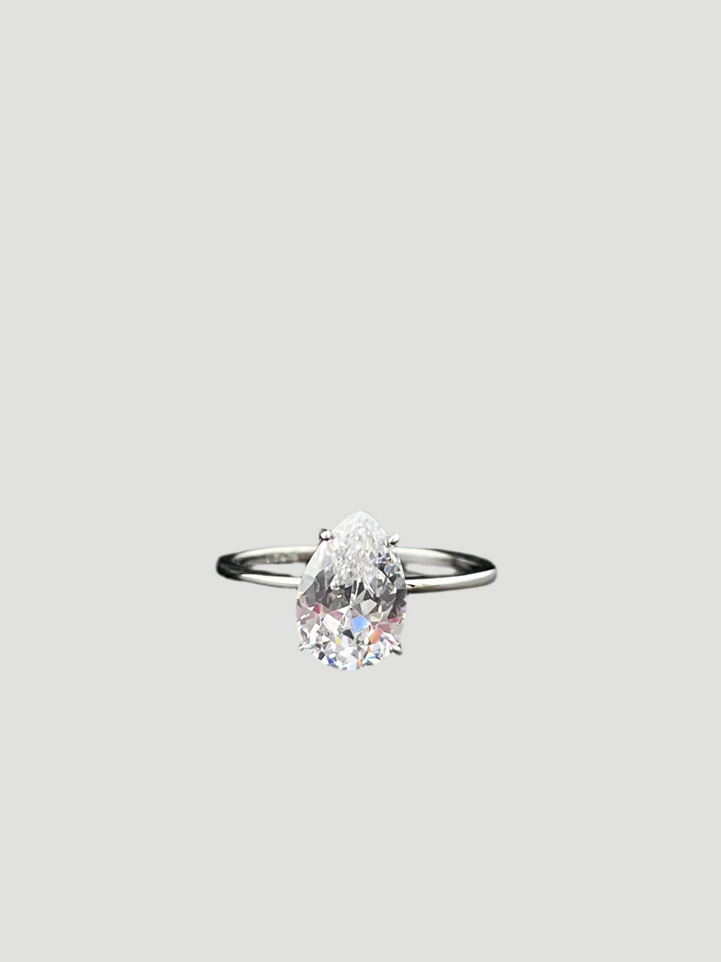 Pear Cut Moissanite Solitaire Ring – 925 Sterling Silver – ROYBEL Exclusive (Sizes 6–9)