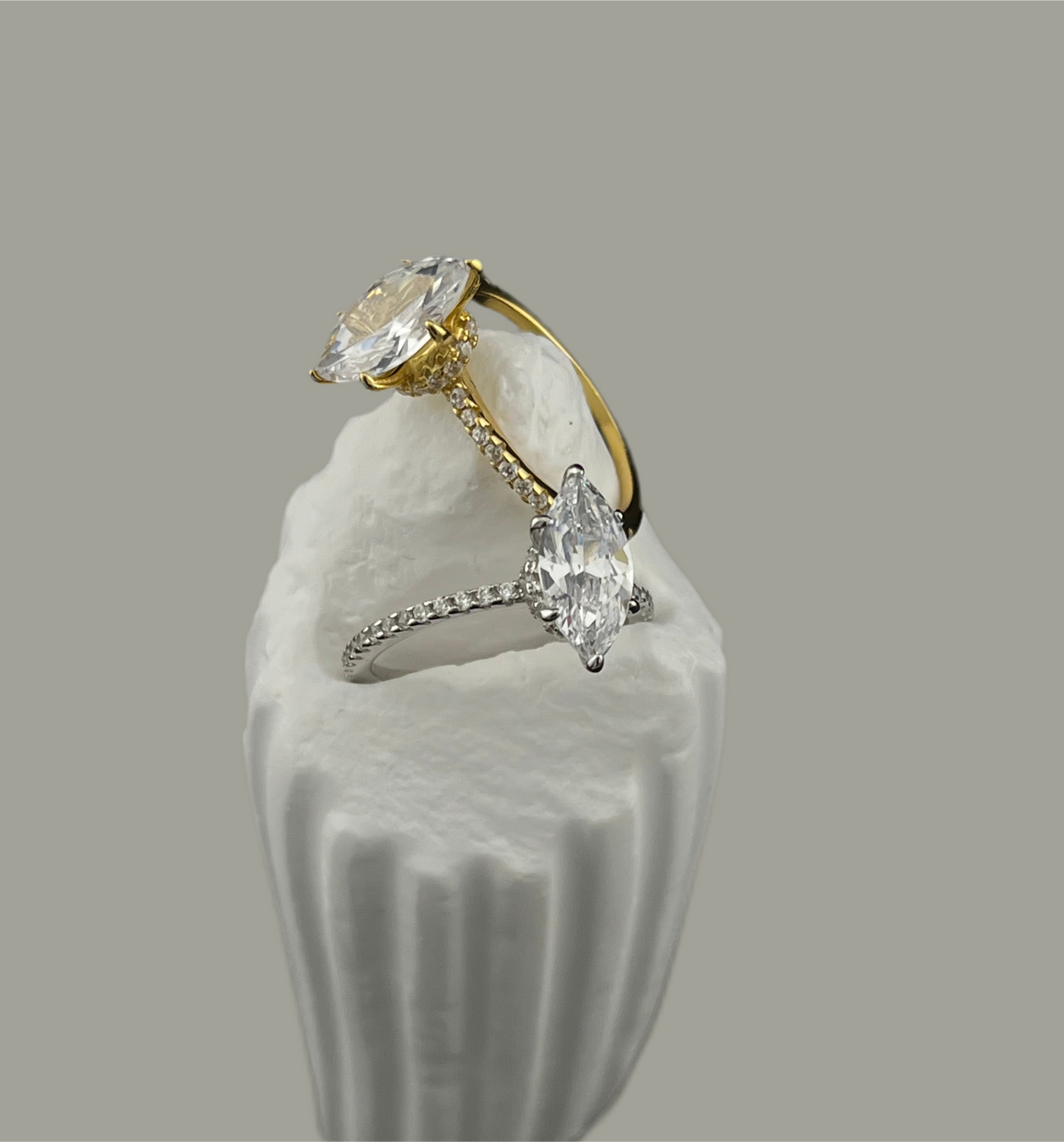 Oval Moissanite Solitaire Ring – 925 Silver & 18K Gold-Plated | ROYBEL