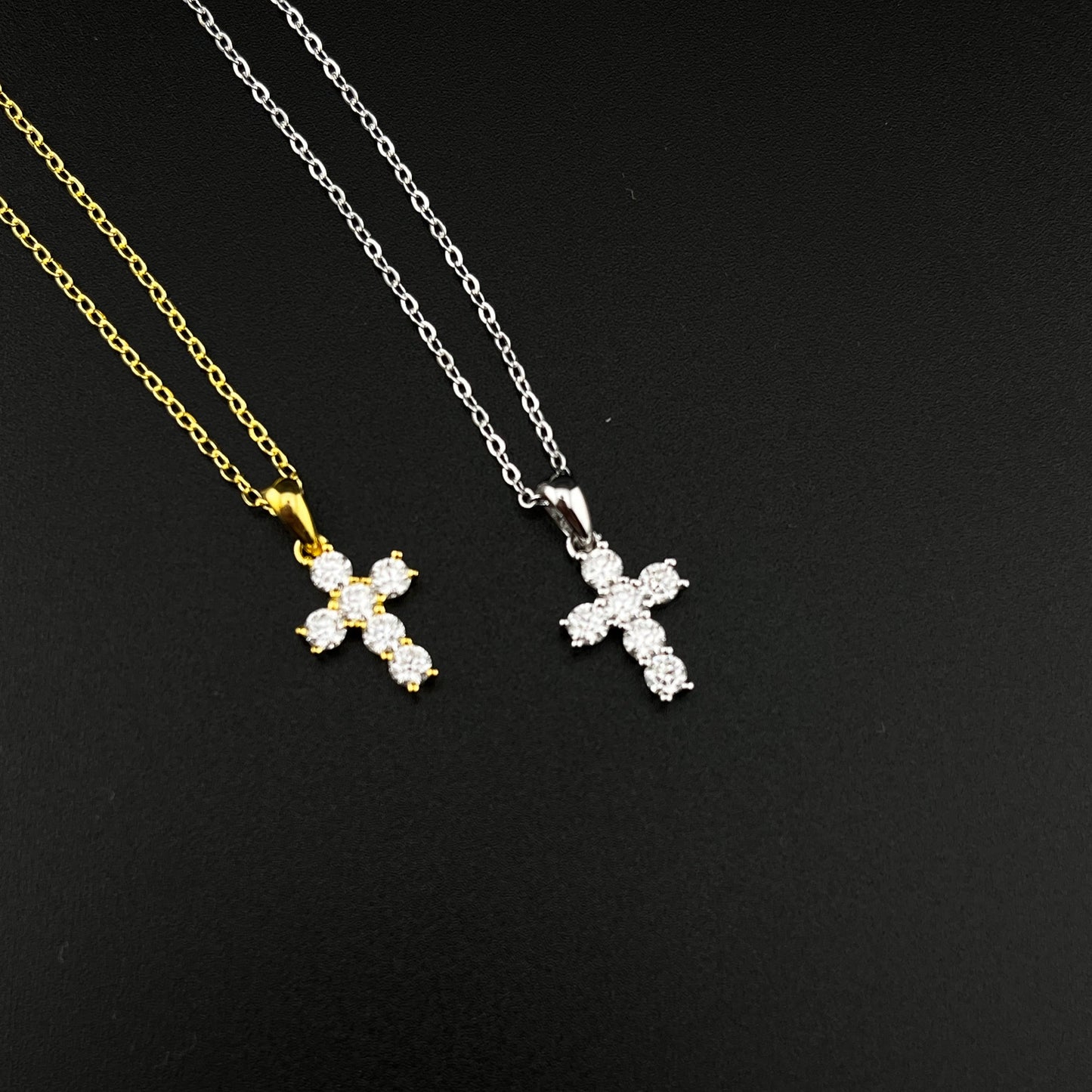 Moissanite Cross Pendant Necklace – GOLD VERMEIL 18K – Elegant Religious Jewelry