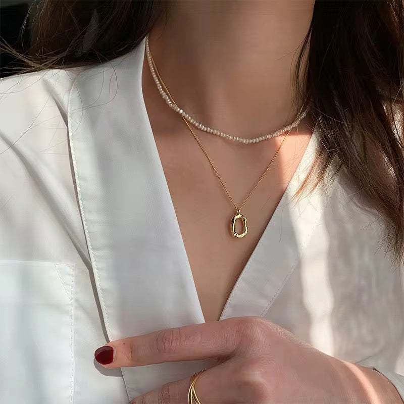 Modern Hammered oval Necklace-Gold & Silver